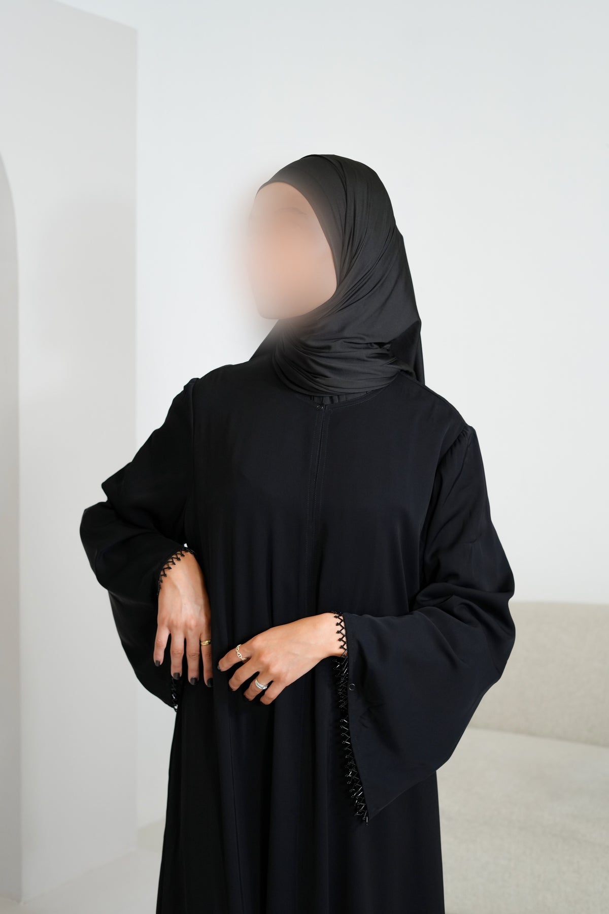 Abaya minimaliste