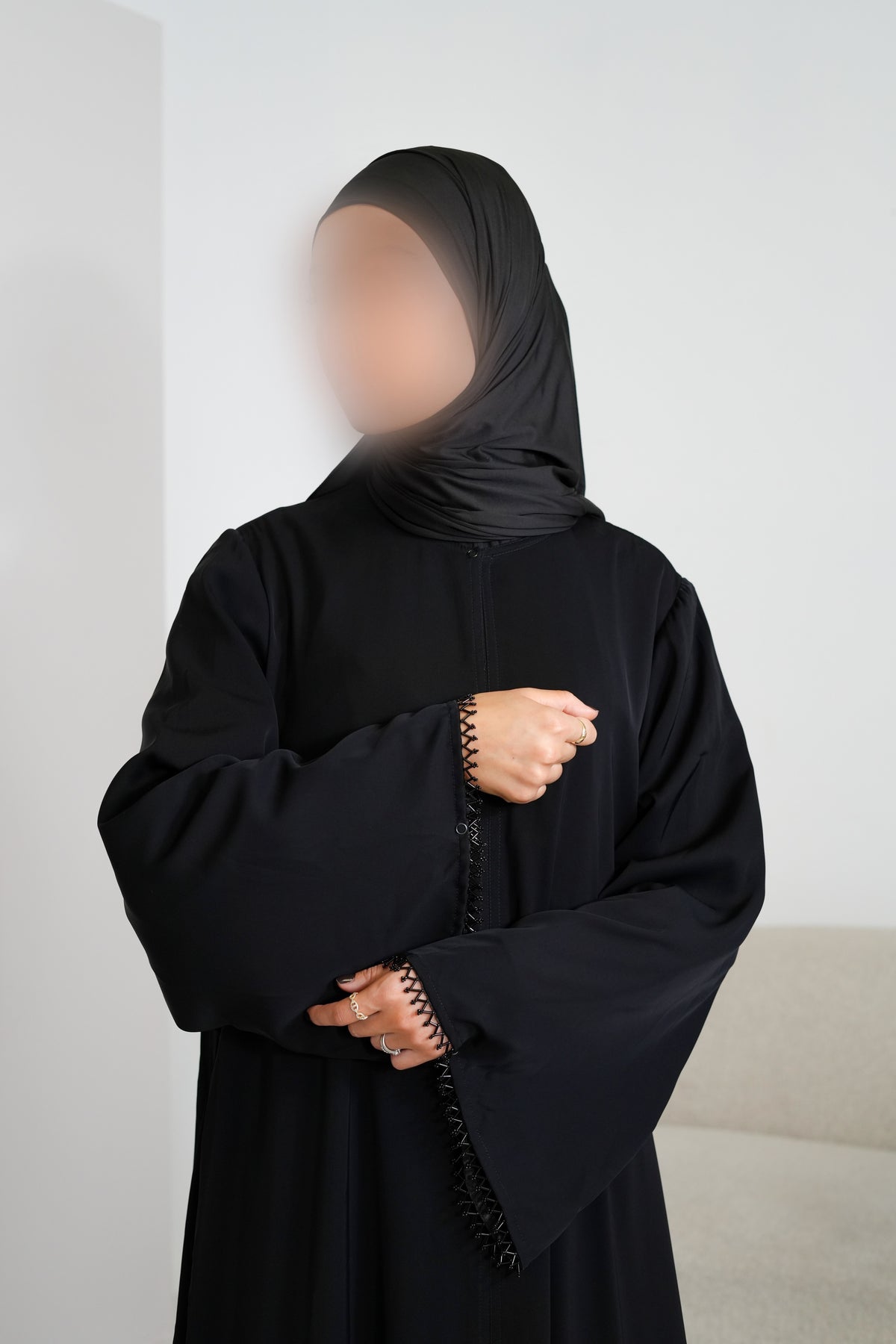 Abaya minimaliste