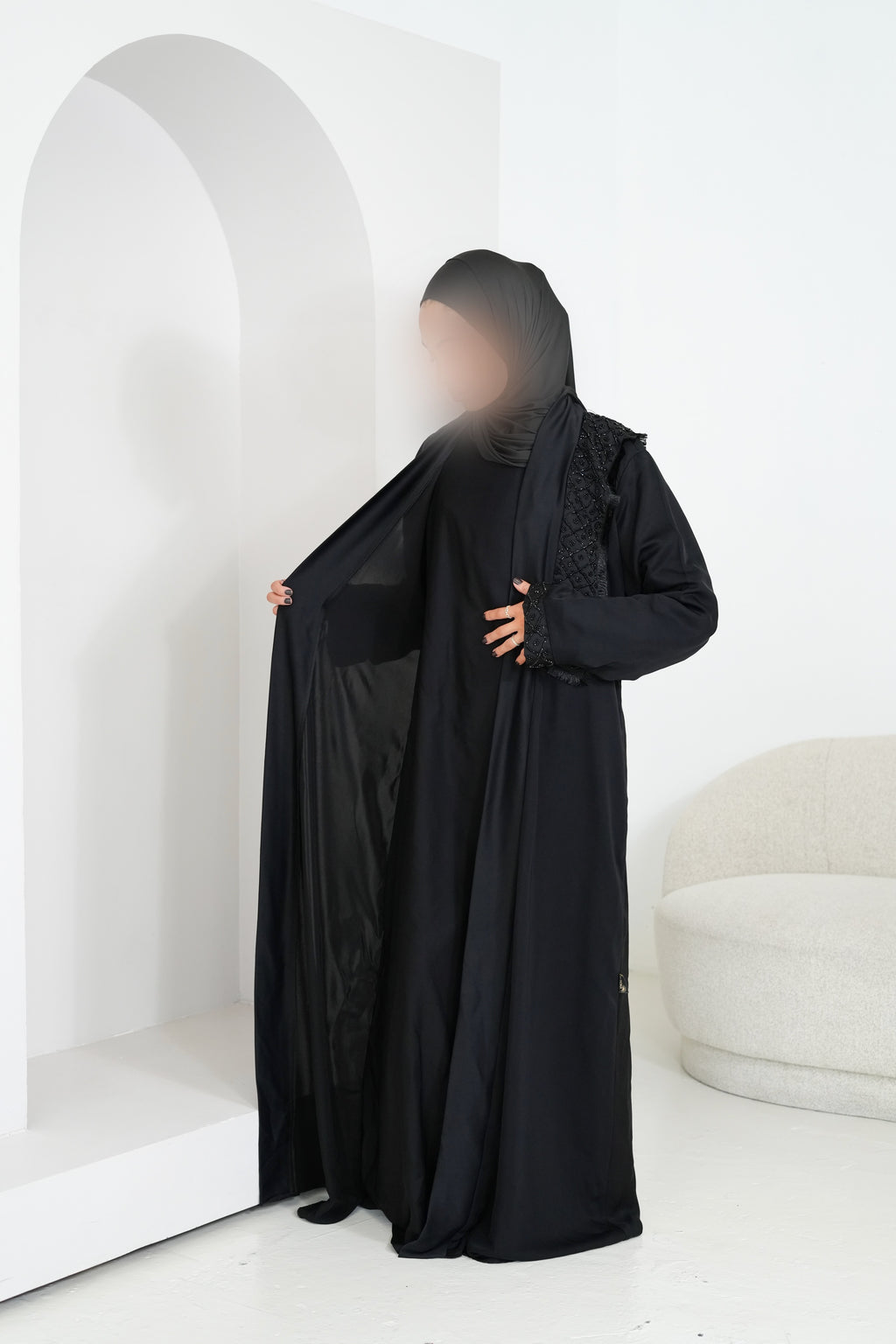Abaya Ana